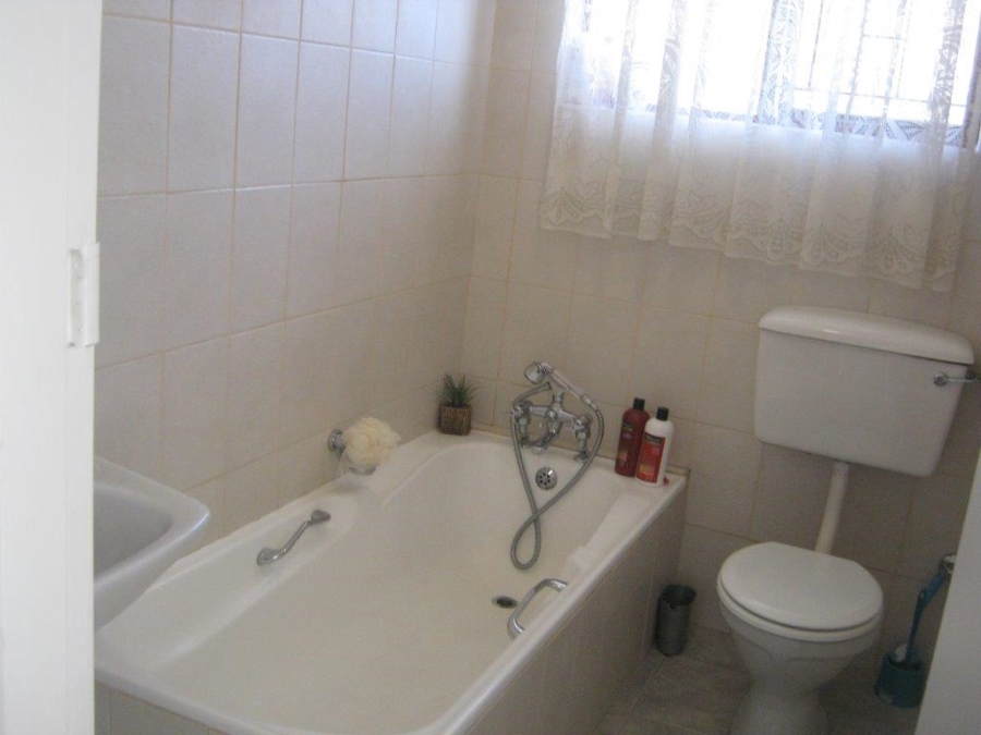To Let 3 Bedroom Property for Rent in Bridge Water Western Cape